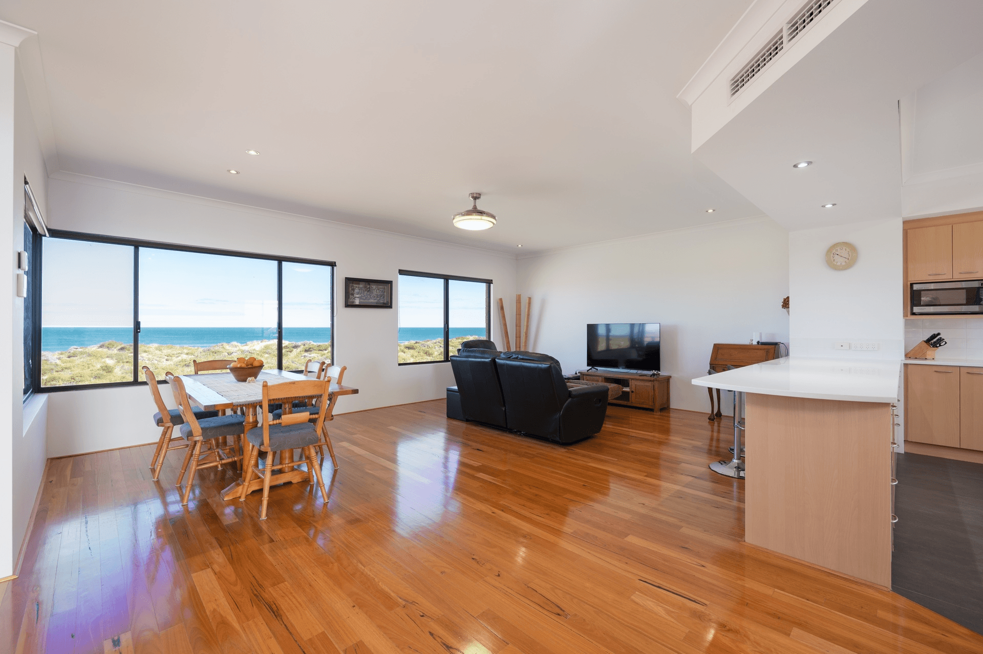 5 Abeona Parade, Madora Bay, WA 6210