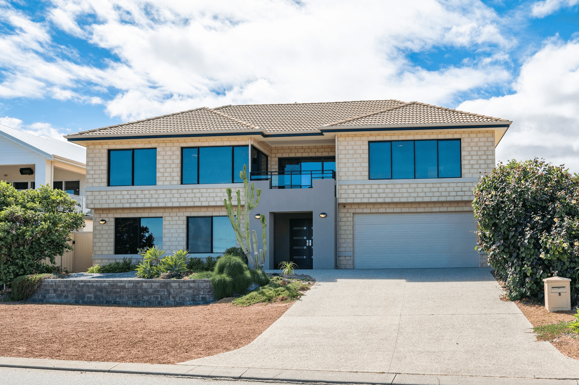 5 Abeona Parade, Madora Bay, WA 6210