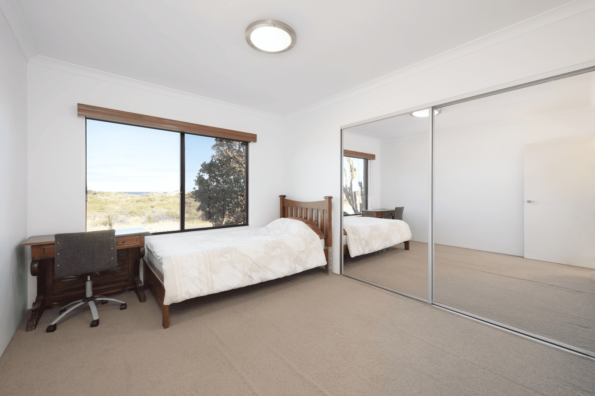 5 Abeona Parade, Madora Bay, WA 6210