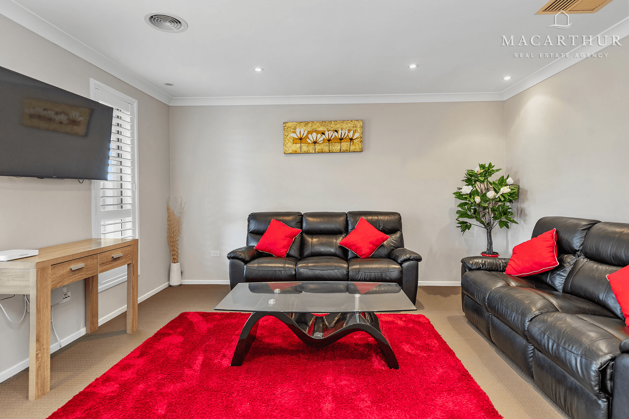 8 Marylands Way, Bourkelands, NSW 2650