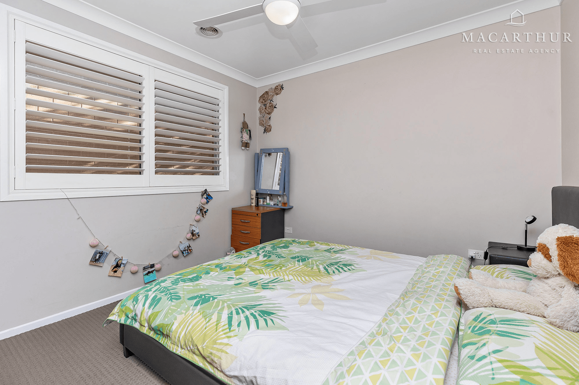 8 Marylands Way, Bourkelands, NSW 2650