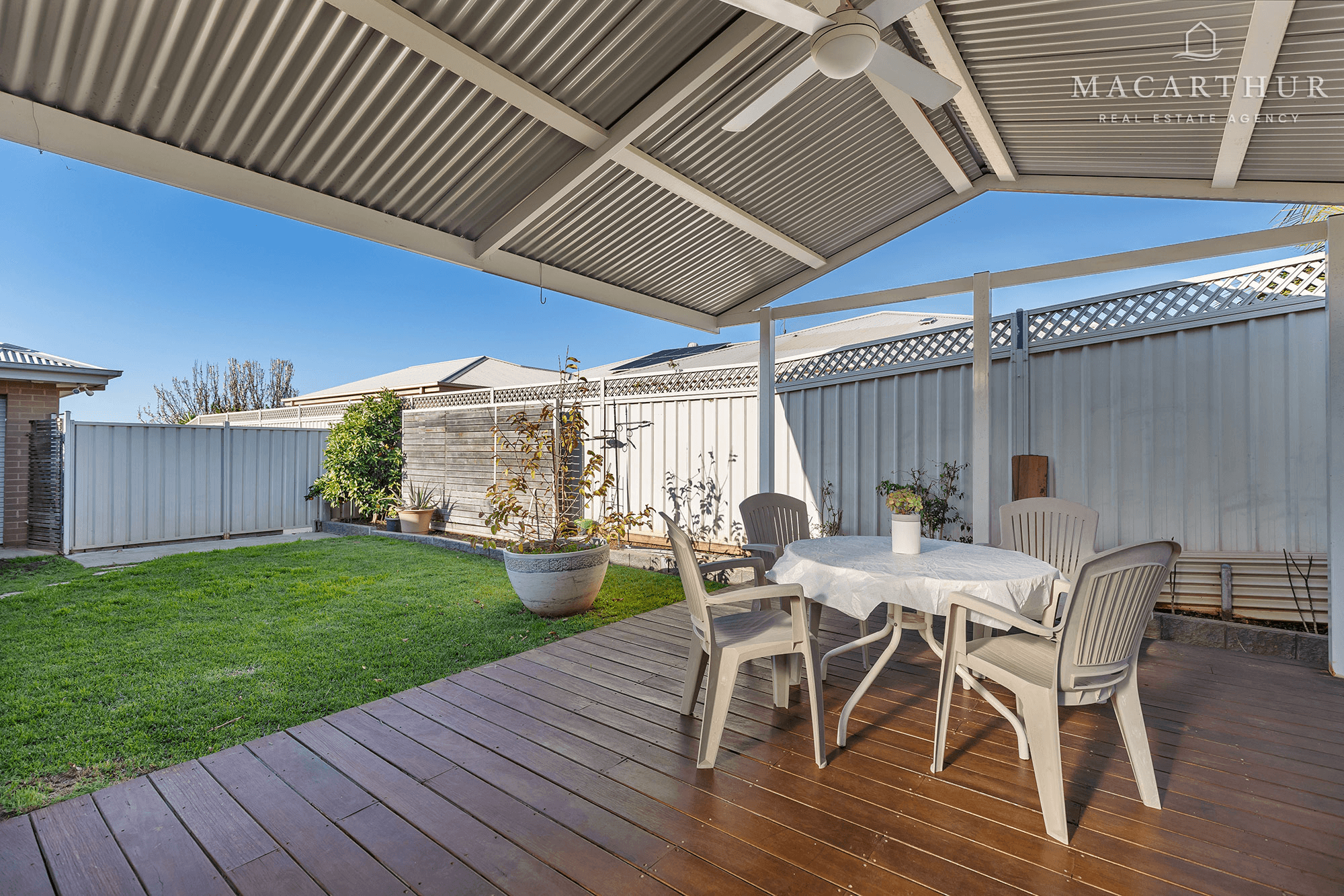 8 Marylands Way, Bourkelands, NSW 2650