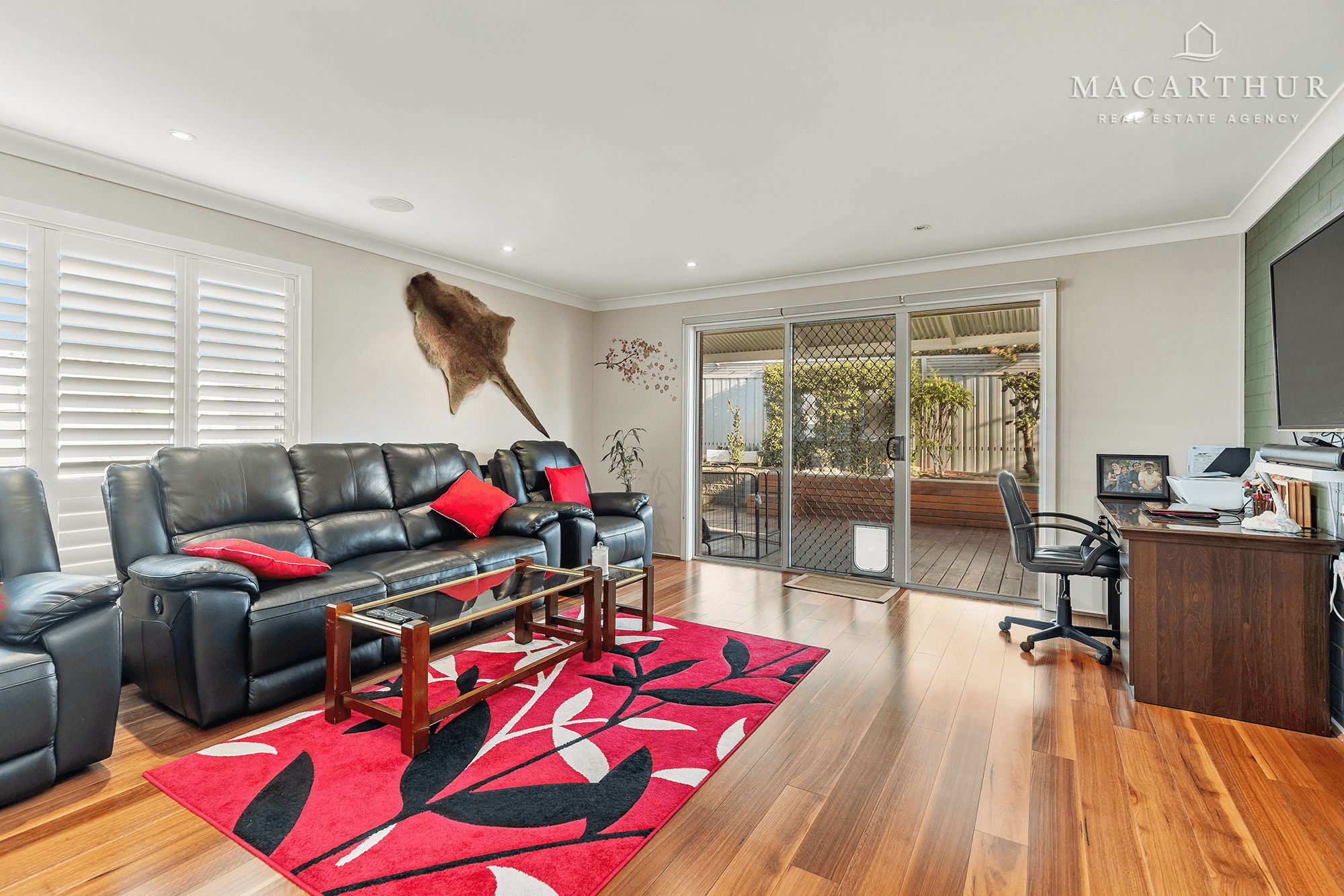 8 Marylands Way, Bourkelands, NSW 2650