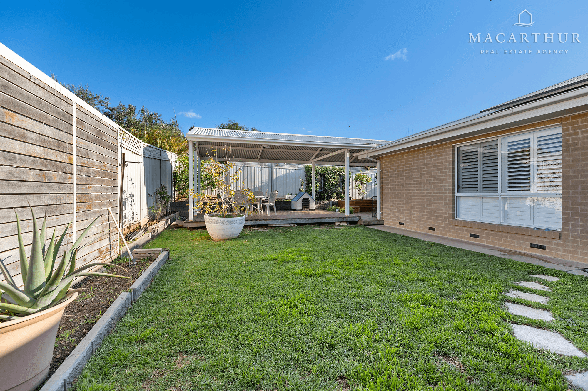 8 Marylands Way, Bourkelands, NSW 2650