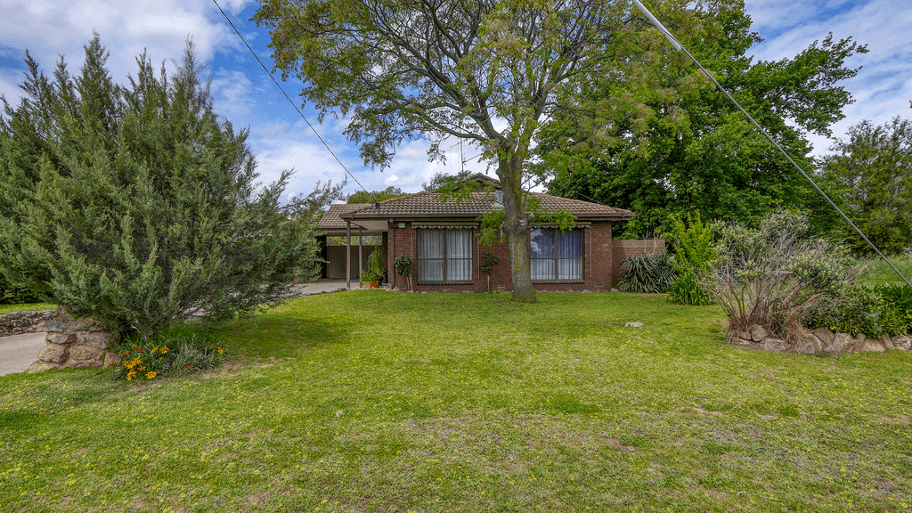 8 Longwood Road, AVENEL, VIC 3664