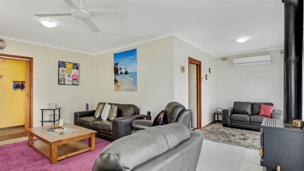 8 Longwood Road, AVENEL, VIC 3664