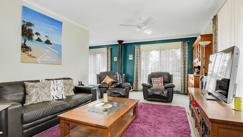 8 Longwood Road, AVENEL, VIC 3664