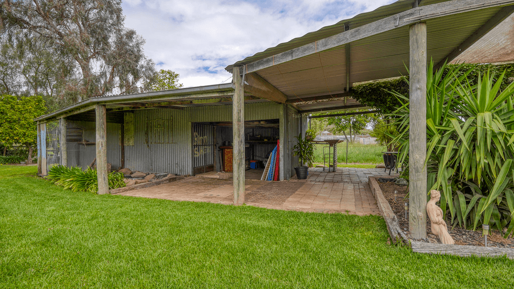 8 Longwood Road, AVENEL, VIC 3664