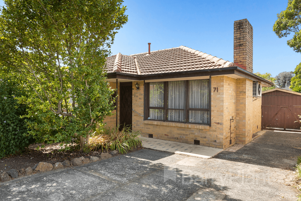 71 Linda Crescent, Ferntree Gully, VIC 3156