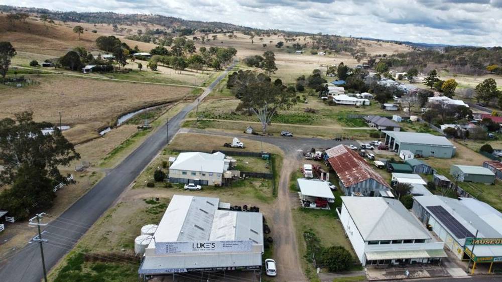 4-6 Moore Street, GOOMERI, QLD 4601