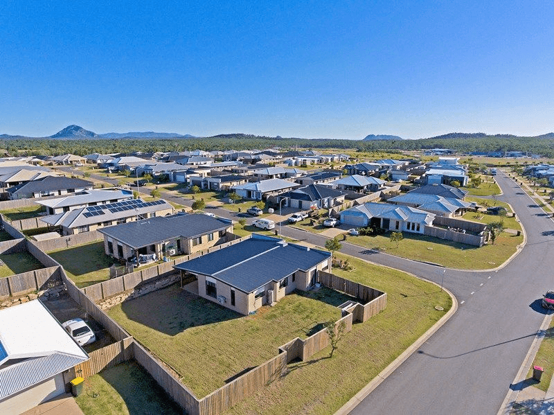 18 HOOP AVE, HIDDEN VALLEY, QLD 4703