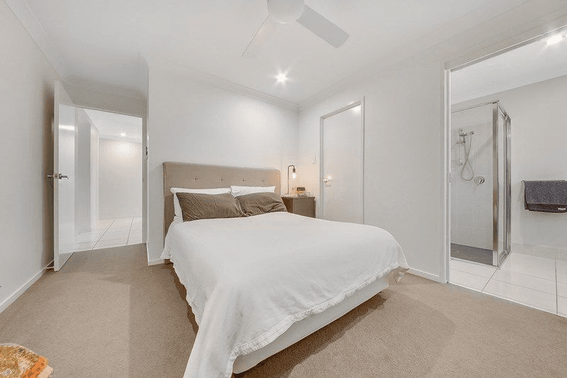 18 HOOP AVE, HIDDEN VALLEY, QLD 4703