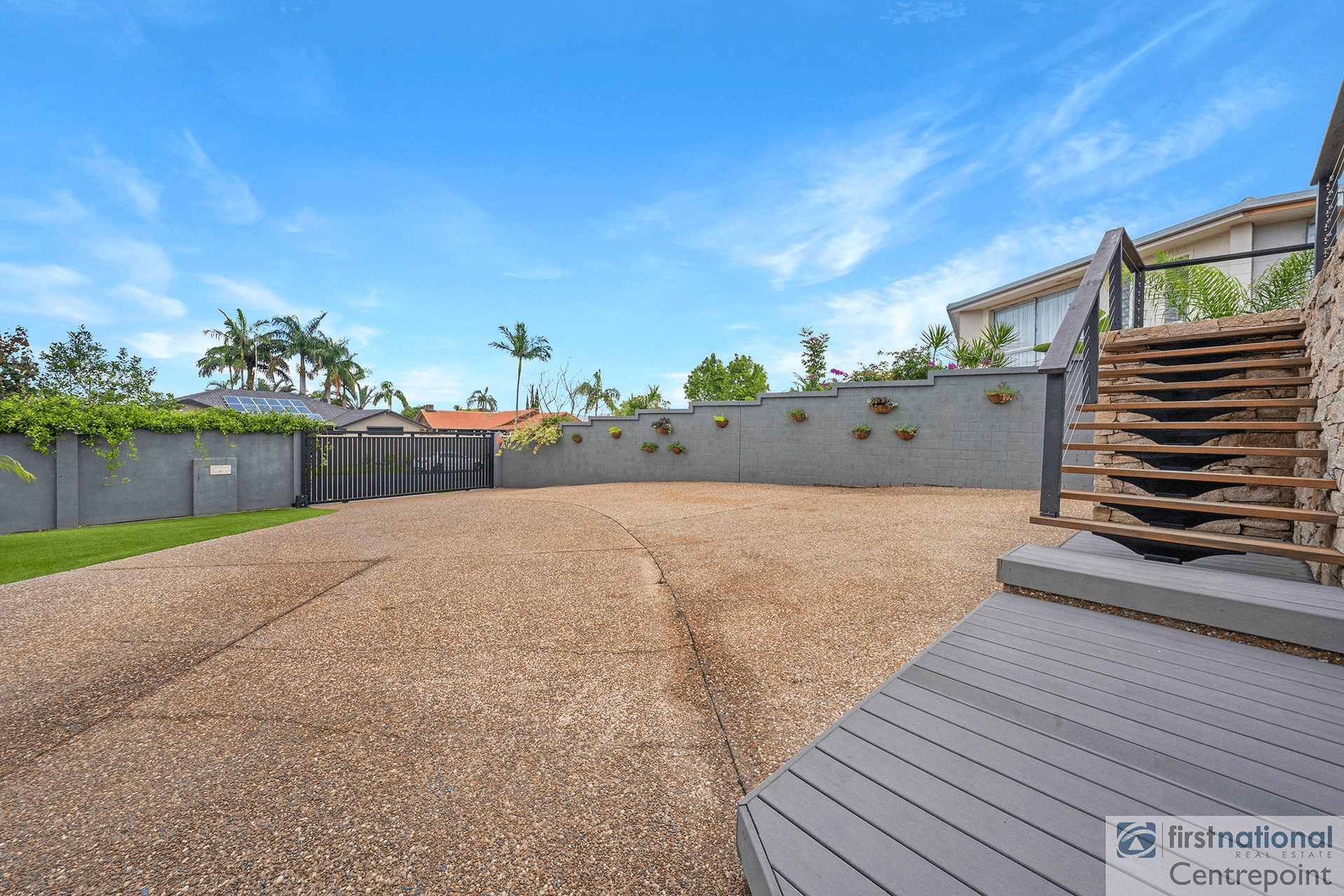 43 Dunkeith Avenue, Benowa, QLD 4217