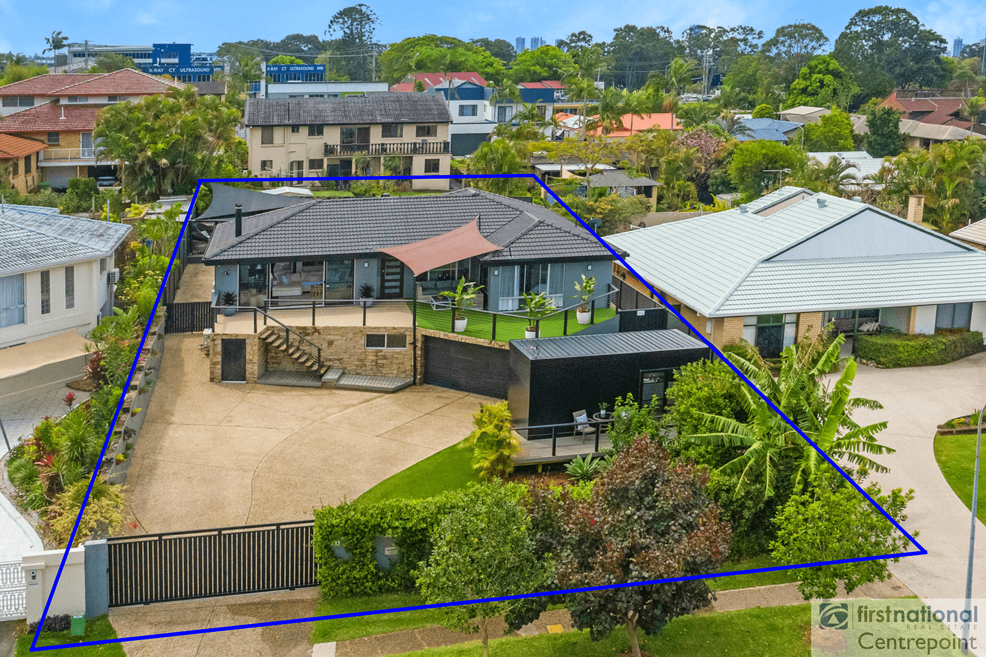 43 Dunkeith Avenue, Benowa, QLD 4217