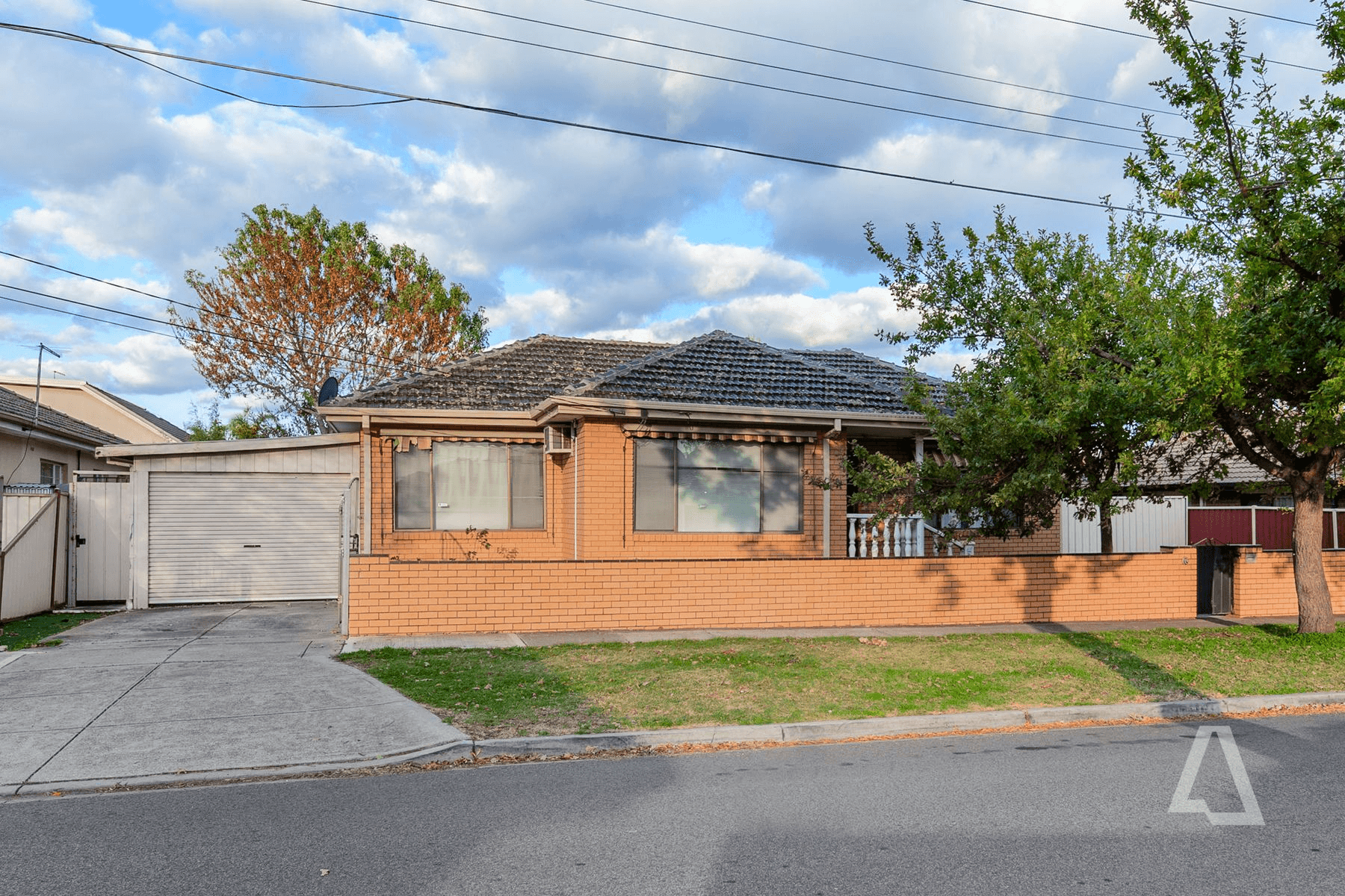 2F Emily Street, St Albans, VIC 3021