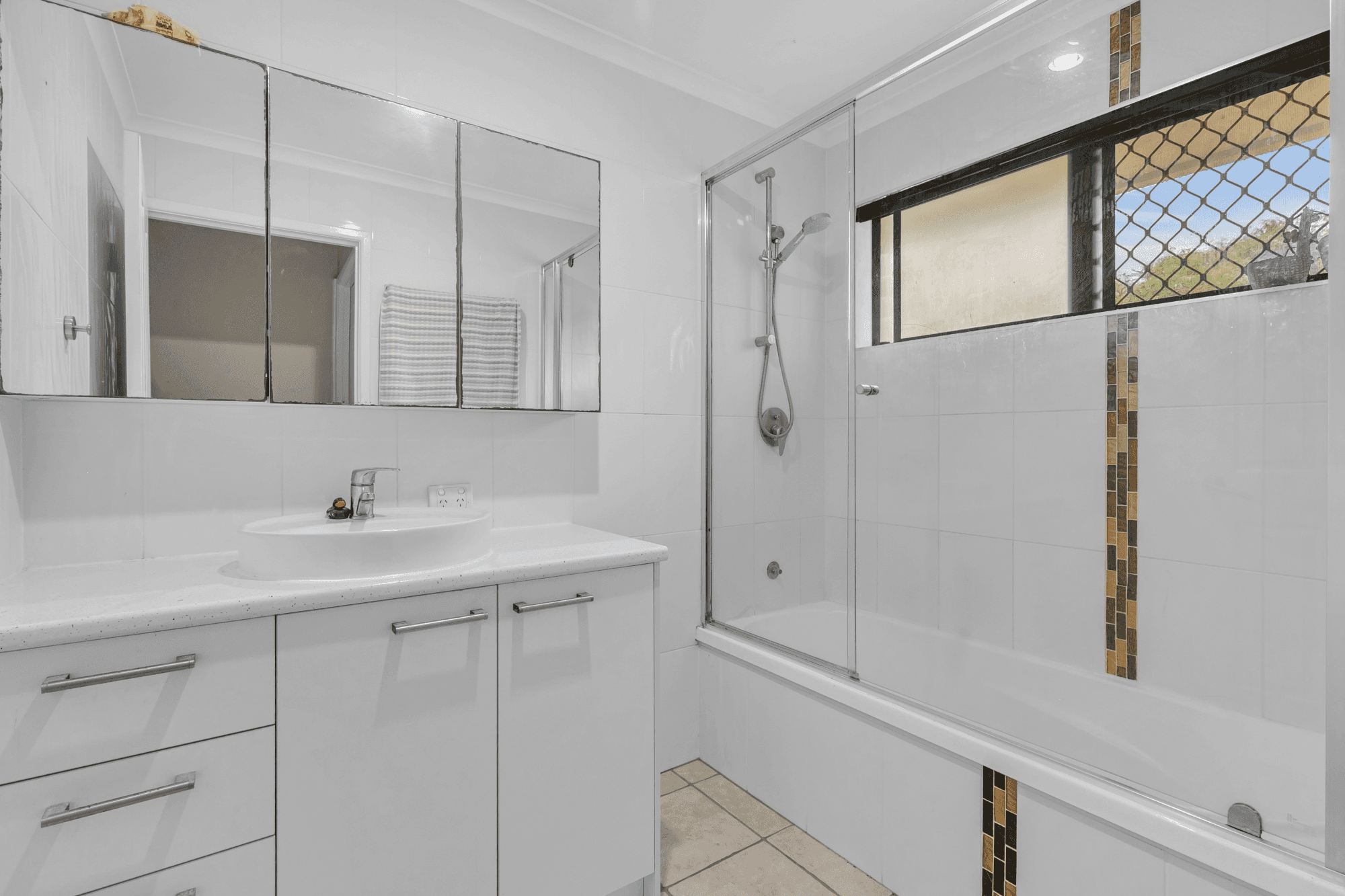 24 Samarai Street, MOGGILL, QLD 4070