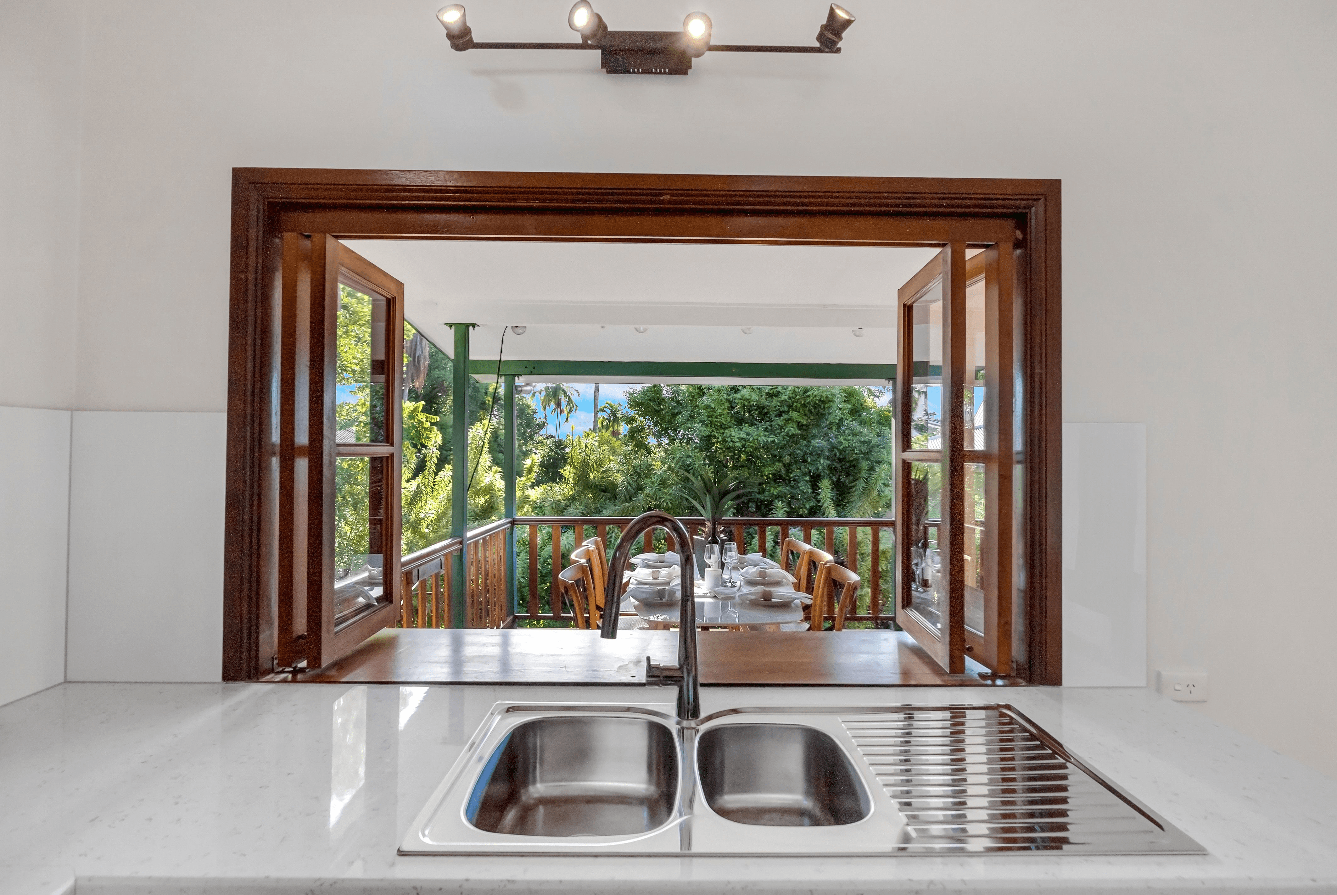 5 LONGDEN STREET, BRINSMEAD, QLD 4870