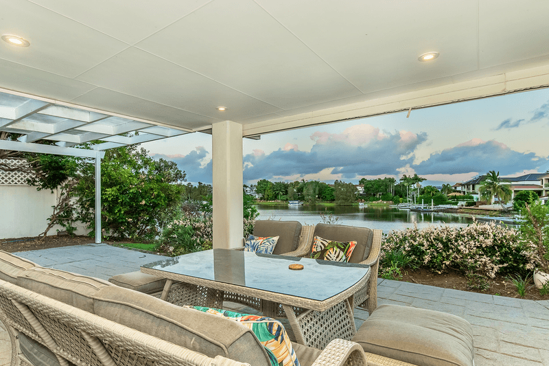 13 St Martin Place, Clear Island Waters, QLD 4226
