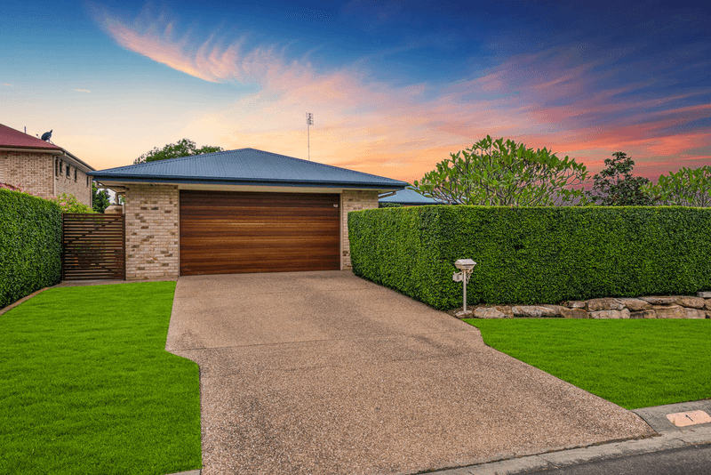 1 Siggies Place, UPPER COOMERA, QLD 4209