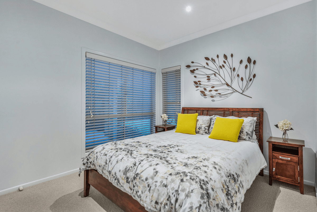 1 Siggies Place, UPPER COOMERA, QLD 4209