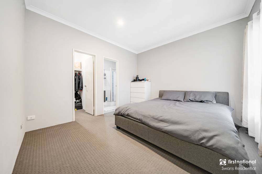 9 Yelnia Way, ELLENBROOK, WA 6069