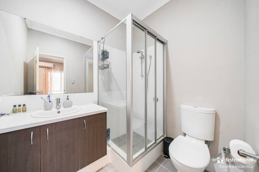 9 Yelnia Way, ELLENBROOK, WA 6069