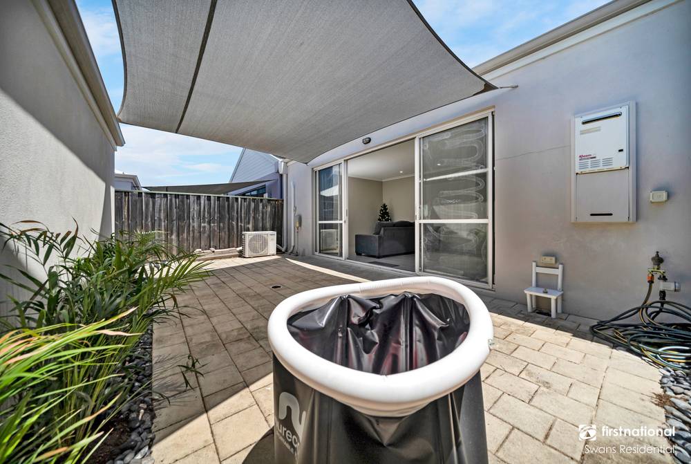 9 Yelnia Way, ELLENBROOK, WA 6069