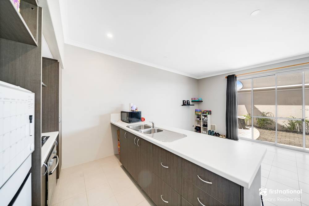 9 Yelnia Way, ELLENBROOK, WA 6069