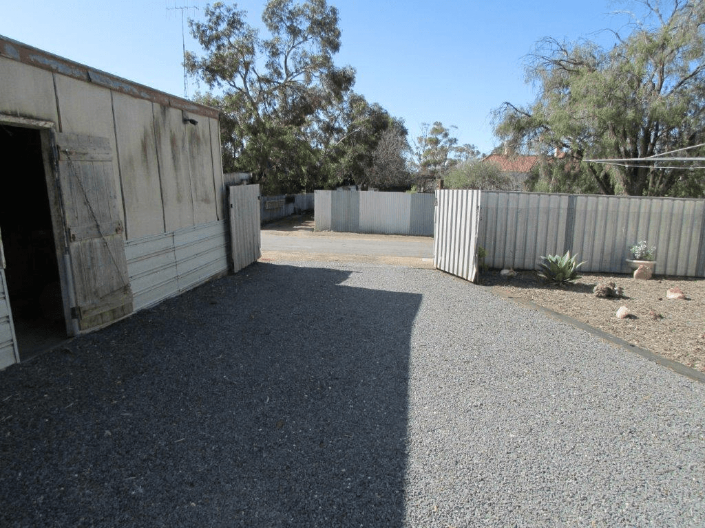 8 Dennys Street, HOPETOUN, VIC 3396