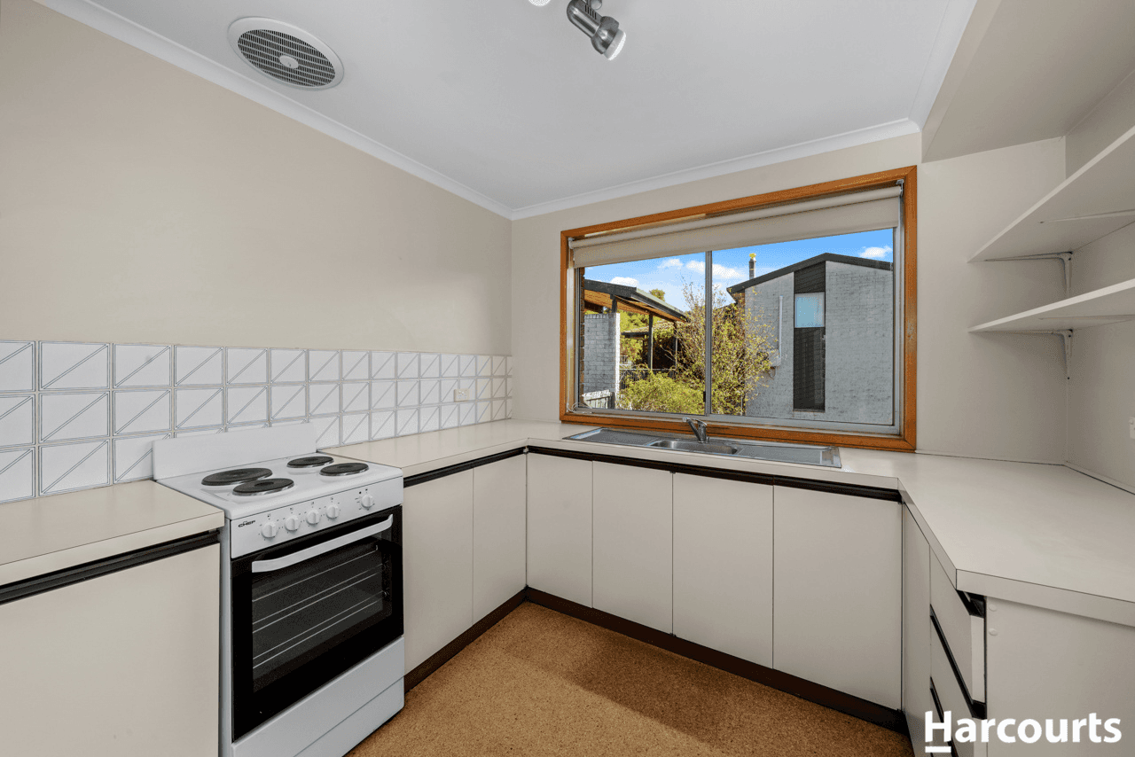 52 Mirramar Park, BLACKMANS BAY, TAS 7052