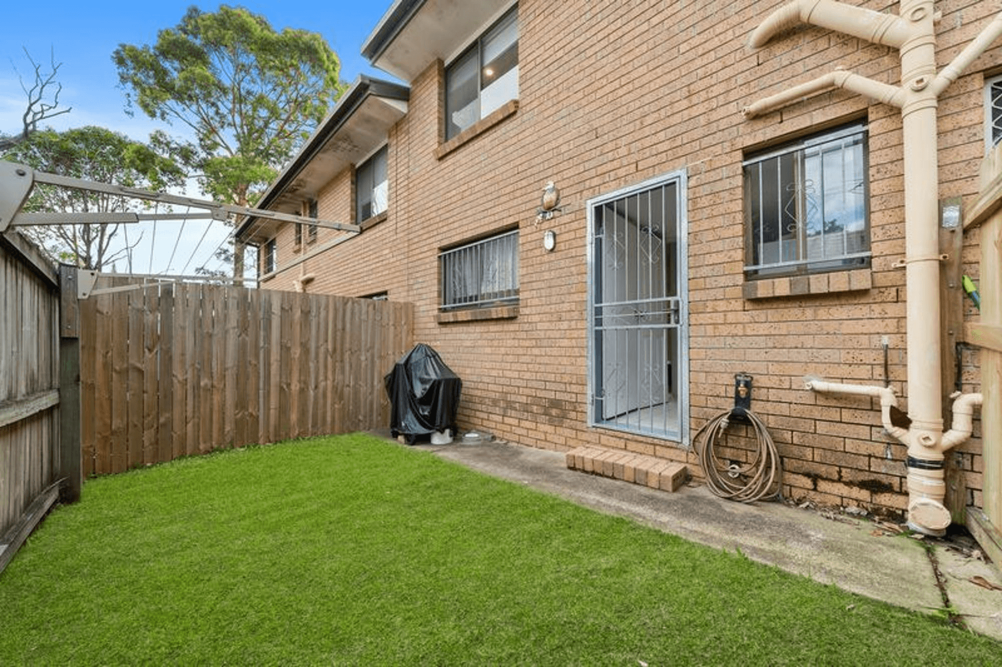 2/8 Cognac Court, KINGSTON, QLD 4114