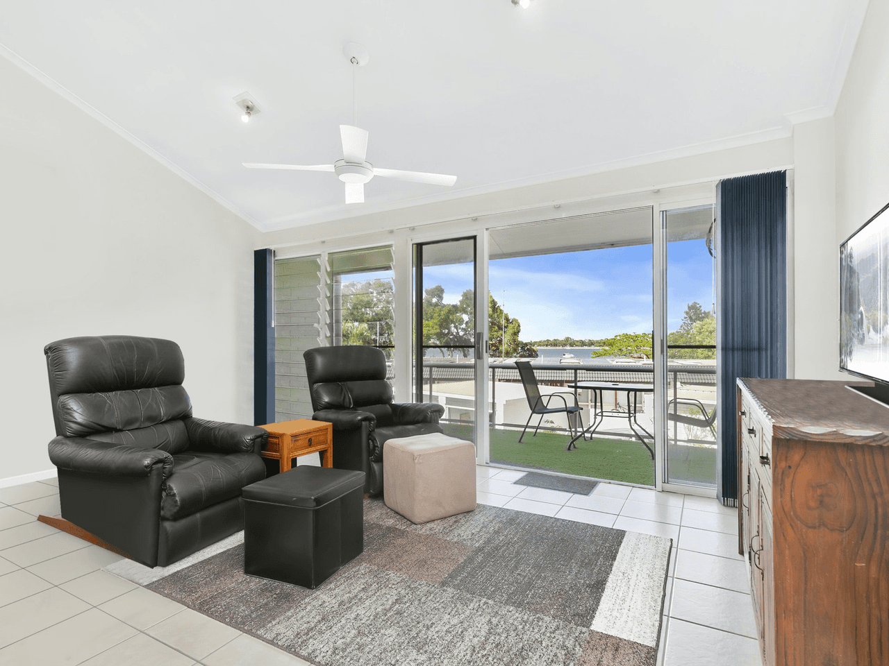 23B/10 Spinnaker Drive, SANDSTONE POINT, QLD 4511