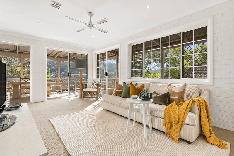 98 Prince Edward Park Road, Woronora, NSW 2232