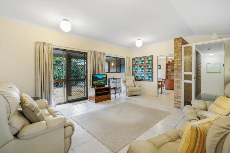 18 Moondarra Street, CHAPEL HILL, QLD 4069