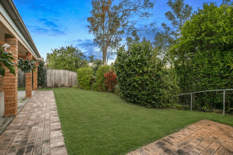 18 Moondarra Street, CHAPEL HILL, QLD 4069
