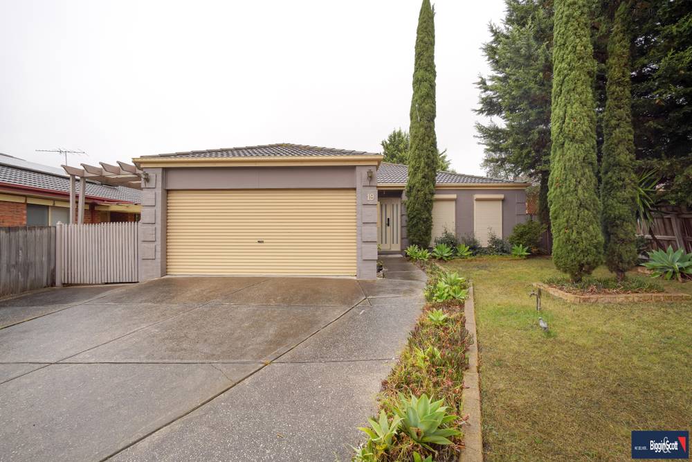 19 Reynolds Court, ROXBURGH PARK, VIC 3064