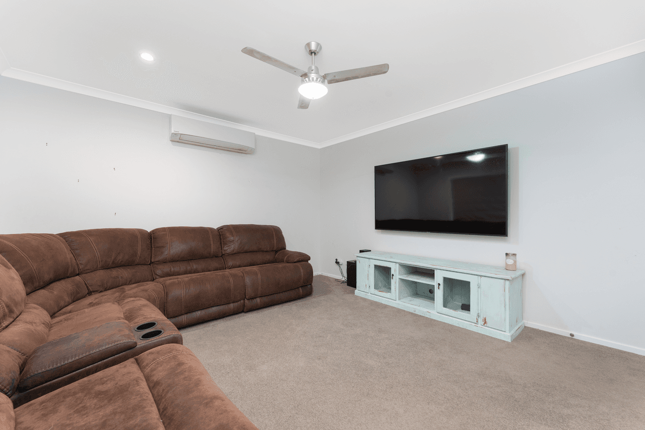 4  Doncaster Street, EMERALD, QLD 4720