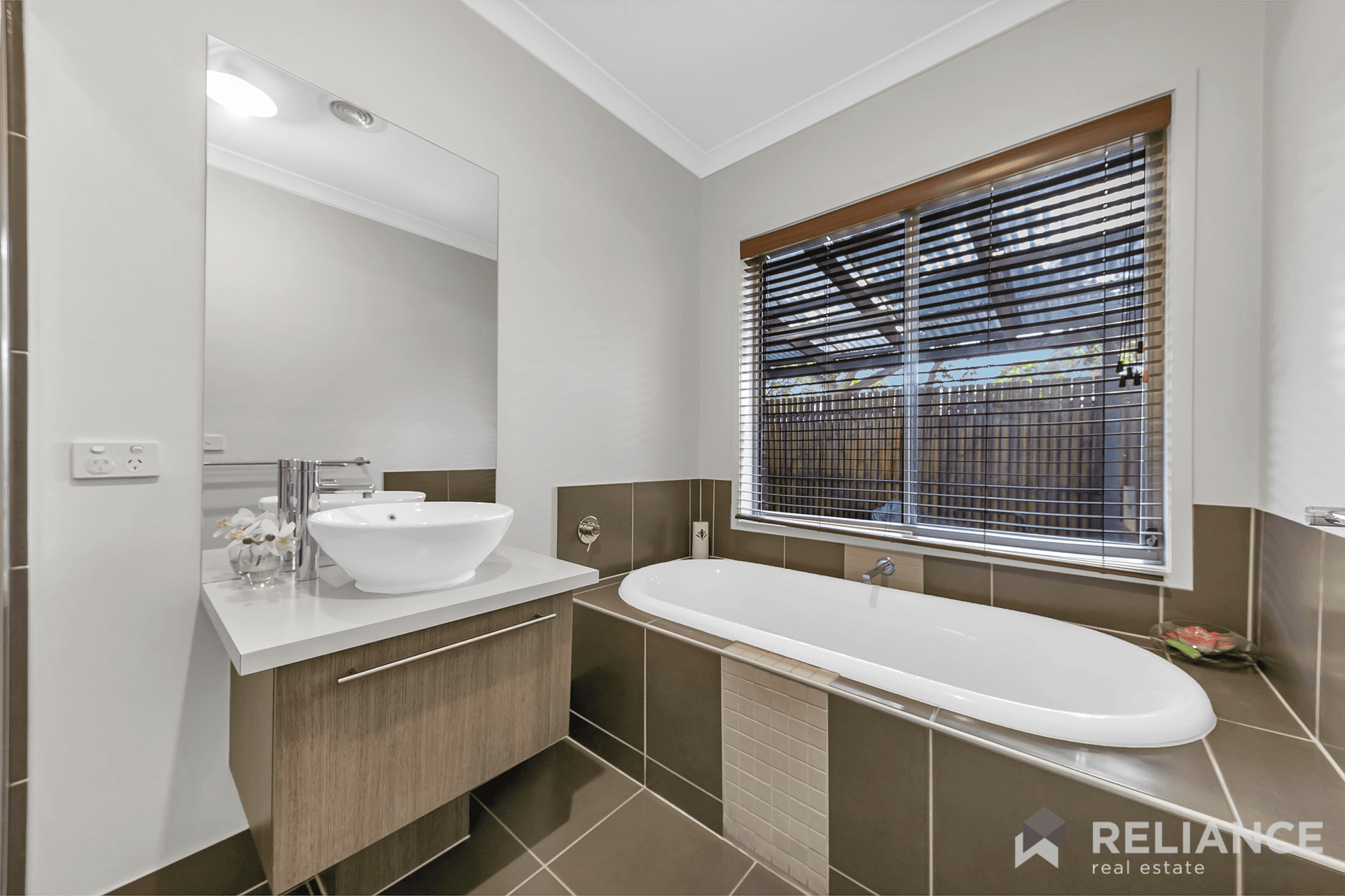 1 Condamine Terrace, Caroline Springs, VIC 3023