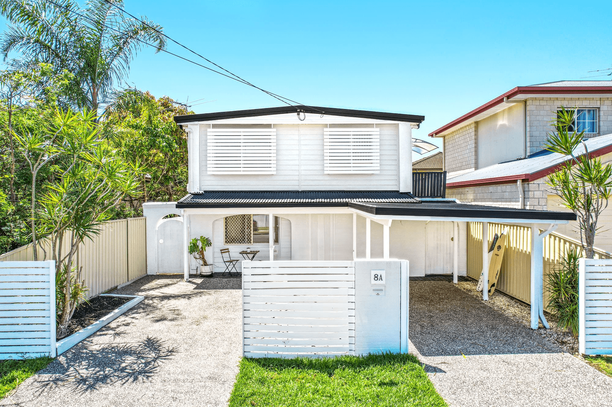 8A Bell Street, WOODY POINT, QLD 4019