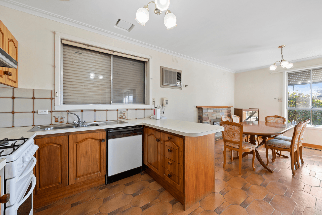 11 Nicholas Street, LILYDALE, VIC 3140