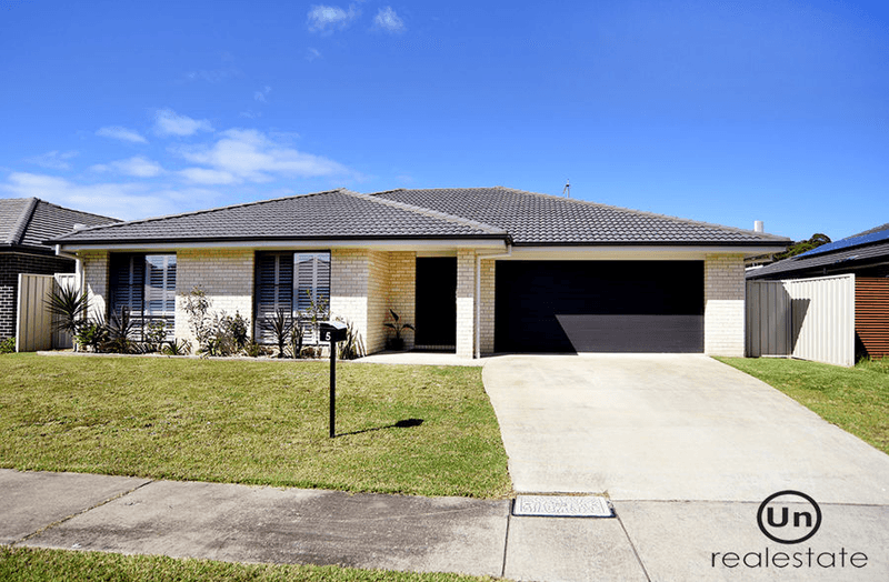 5 Surfsea Avenue, SANDY BEACH, NSW 2456