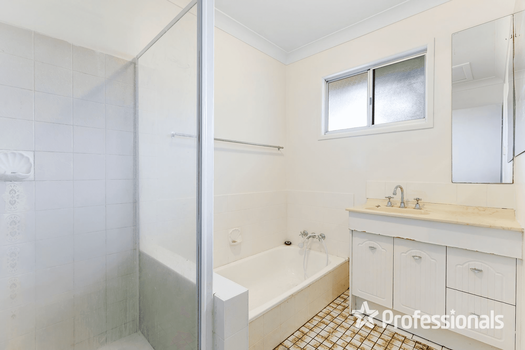 12 Monaro Crescent, FERNY HILLS, QLD 4055