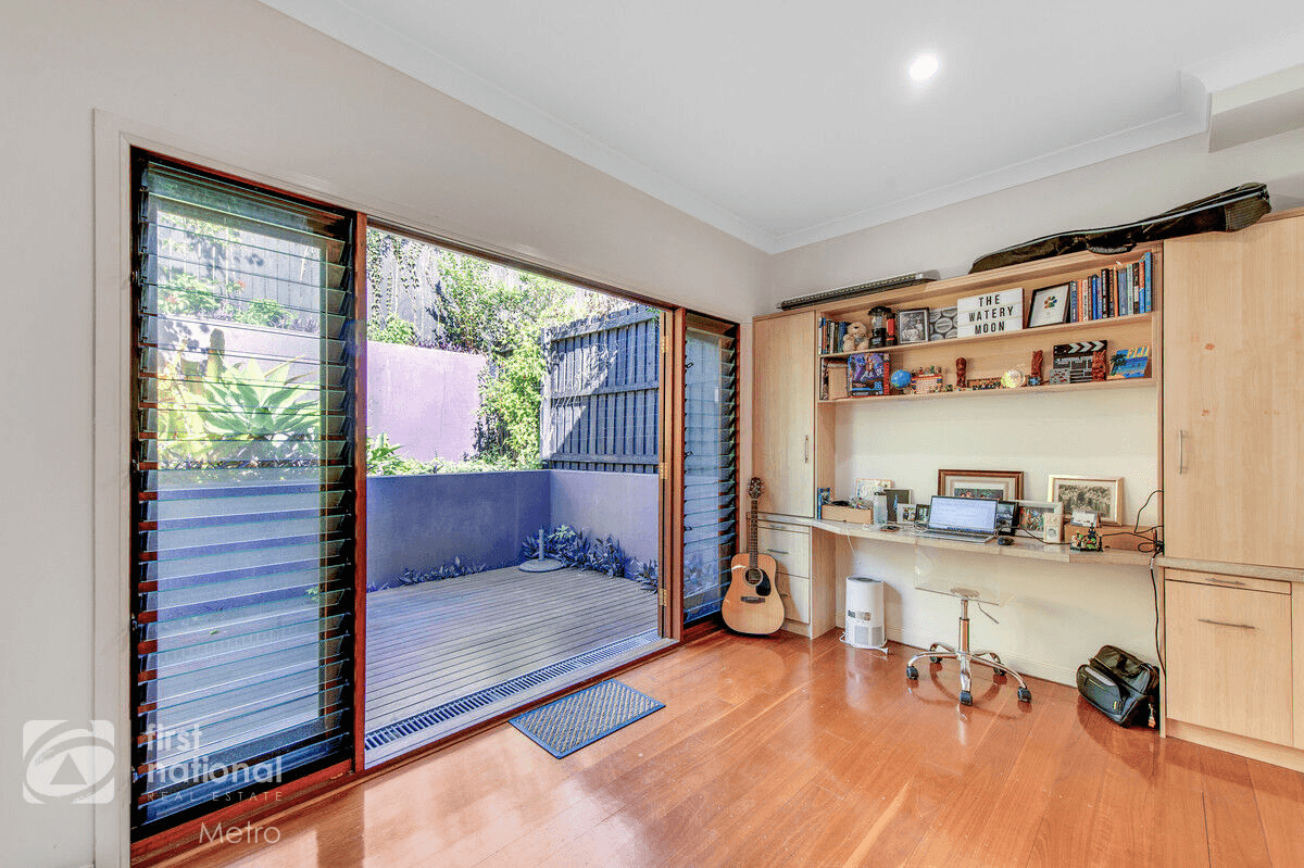 2/41 Middle Street, HIGHGATE HILL, QLD 4101