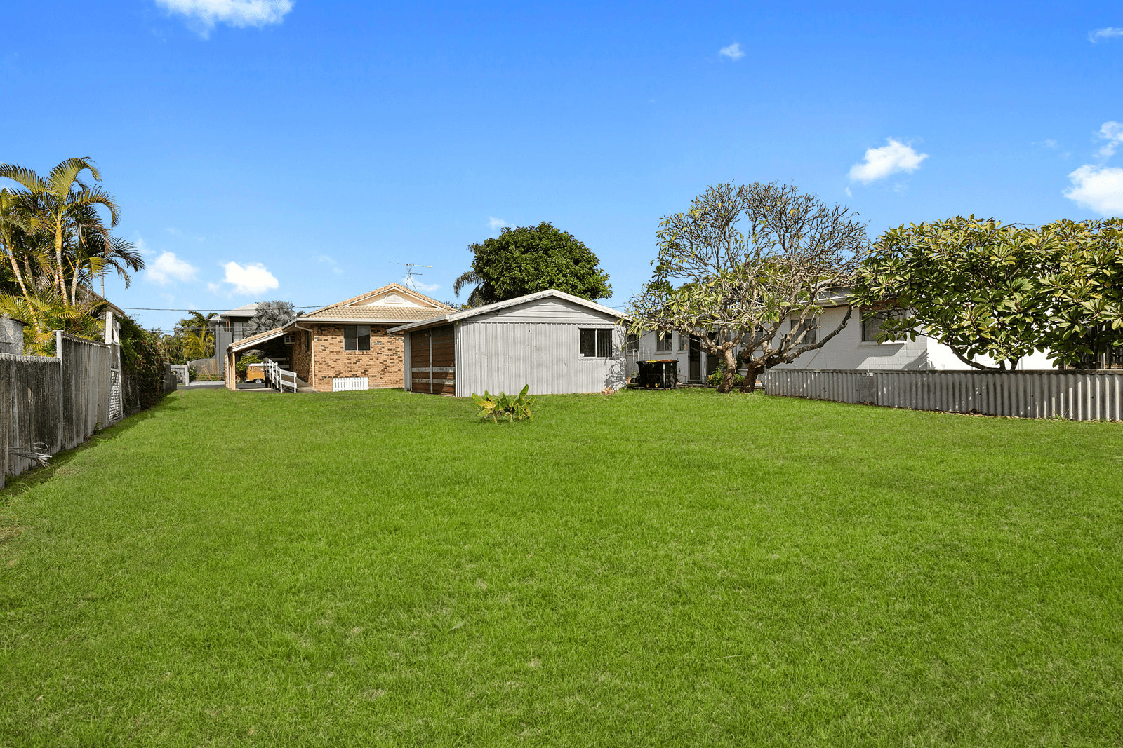 17 Alkoomie Street, WYNNUM, QLD 4178