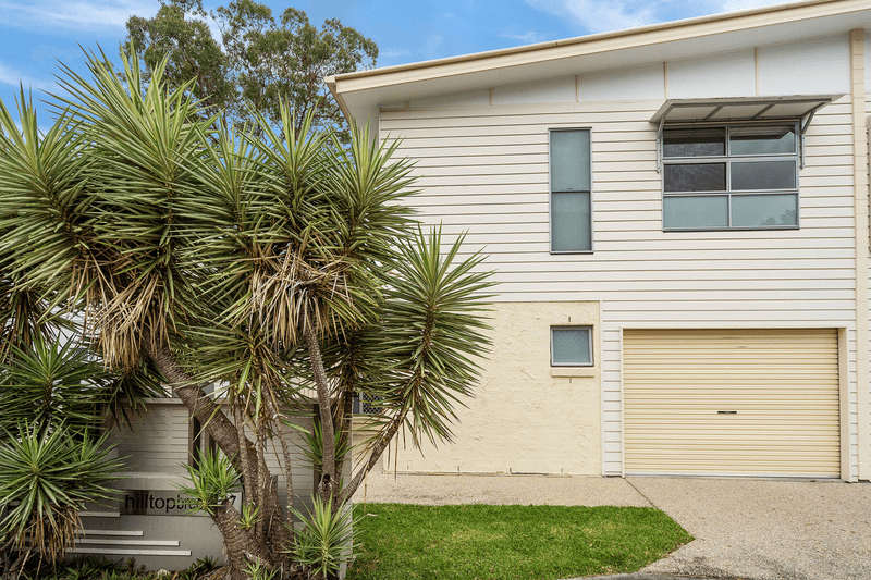 2/17 Hilltop Court, Carina, QLD 4152