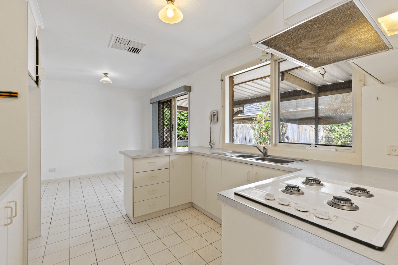 2/10 Myrtle Street, BAYSWATER, VIC 3153