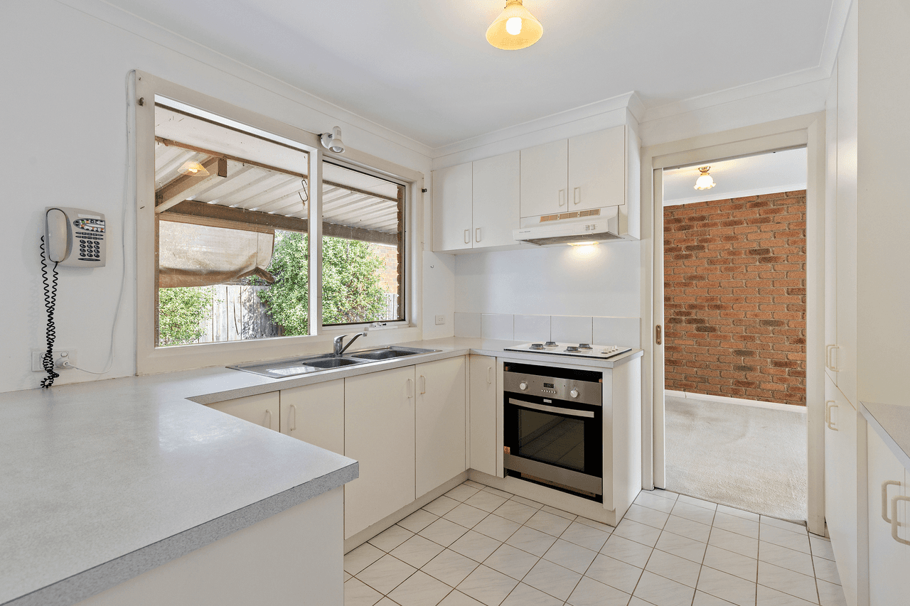 2/10 Myrtle Street, BAYSWATER, VIC 3153