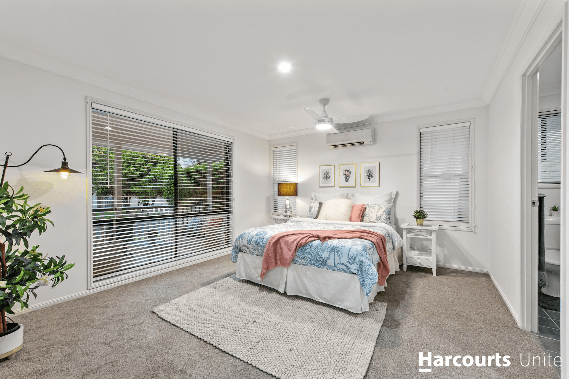 22 Dotterel Crescent, NORTH LAKES, QLD 4509