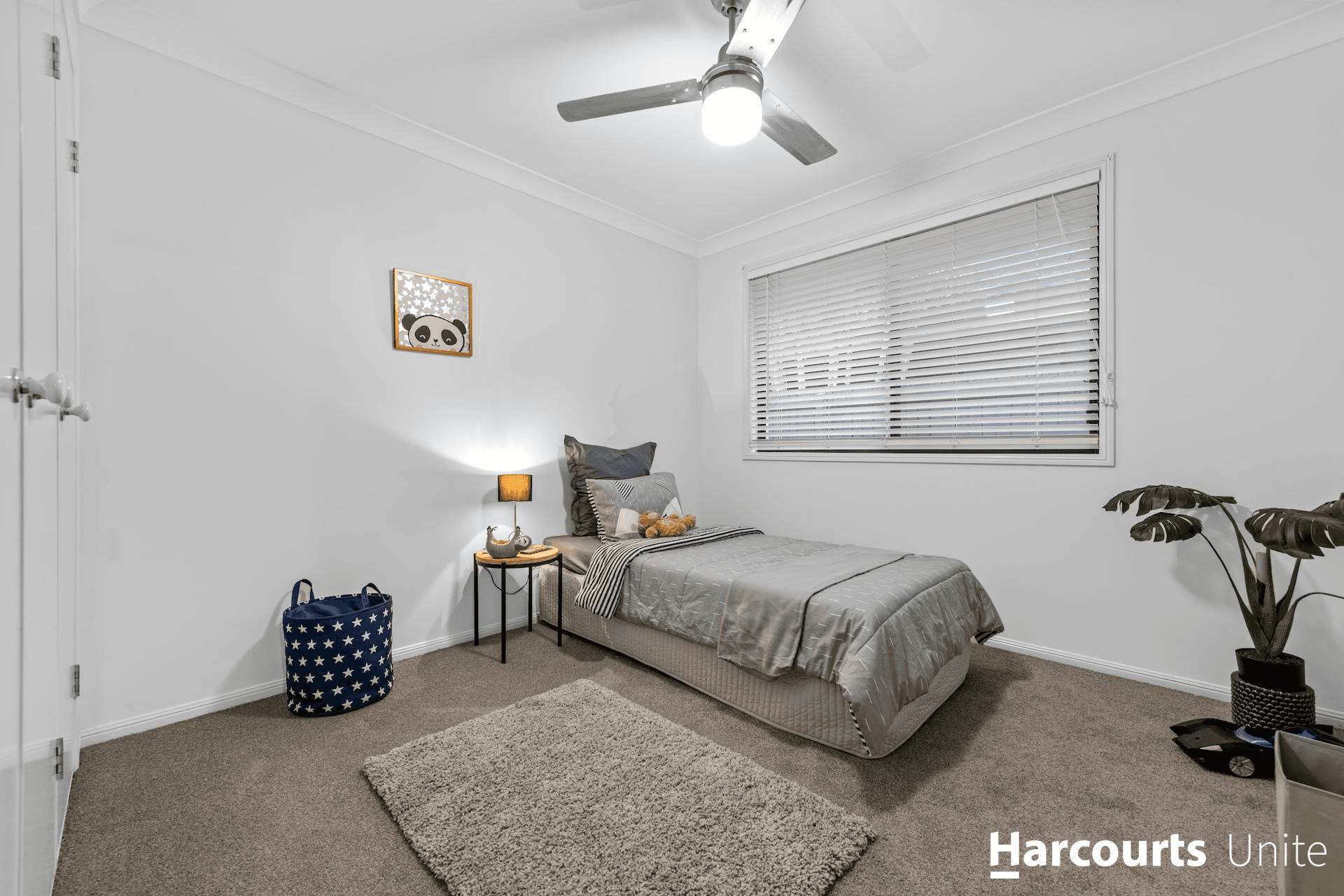 22 Dotterel Crescent, NORTH LAKES, QLD 4509