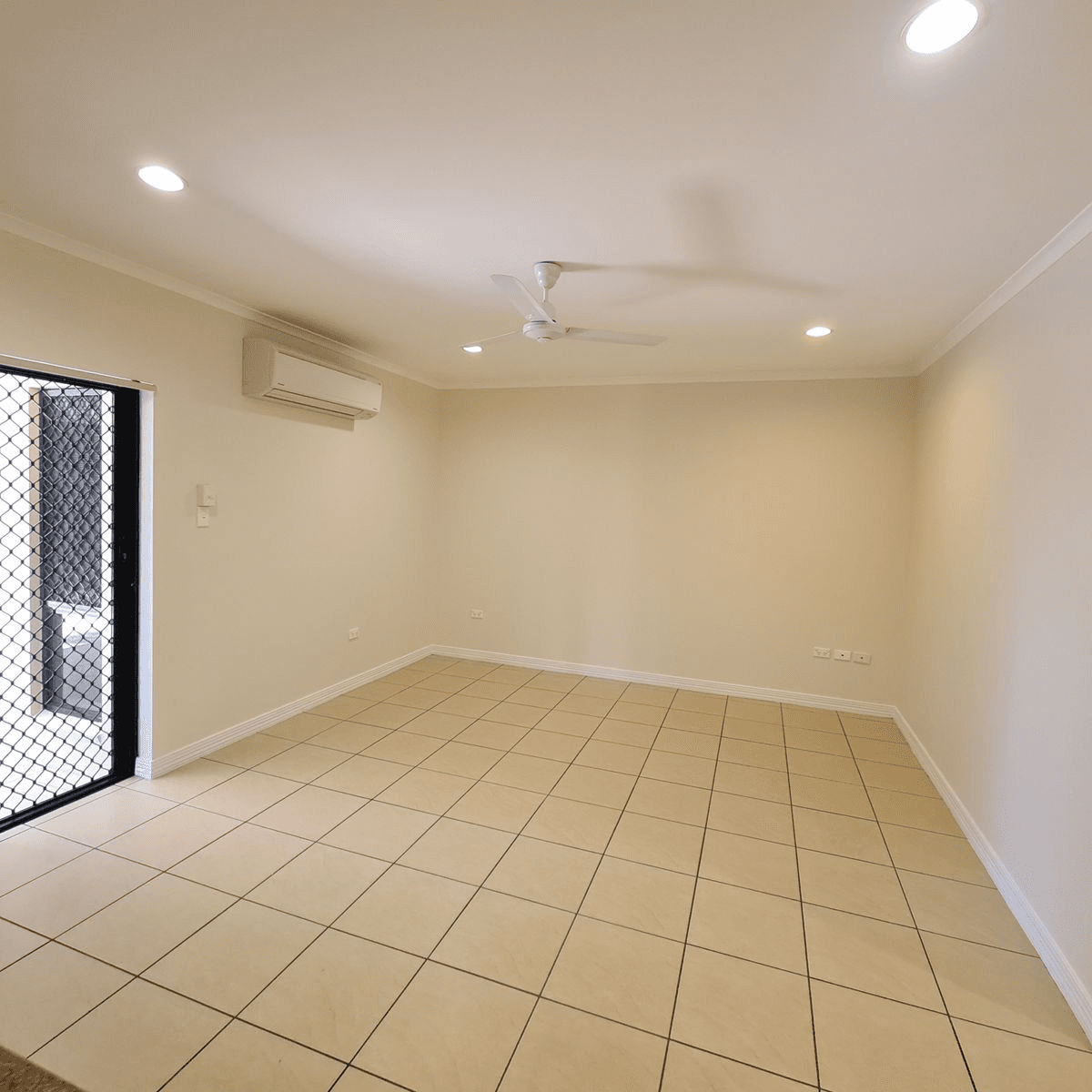 6 Nell Close, KANIMBLA, QLD 4870